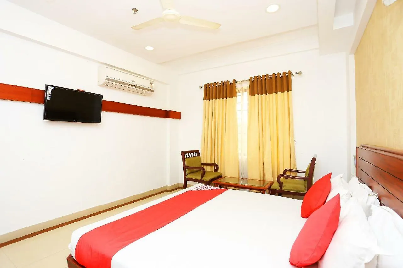 ****  Oyo 37085 Smart Residency Hotel Thrissur India